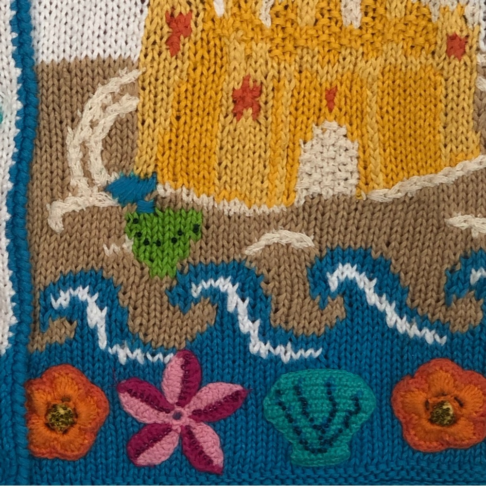 EAGLE’S EYE Collectables Crochet Sweater Vest - Picture 6 of 8